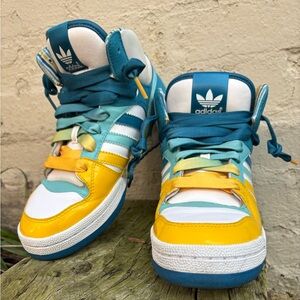 Special Adidas High-Top Sneakers WMNS sz. 7